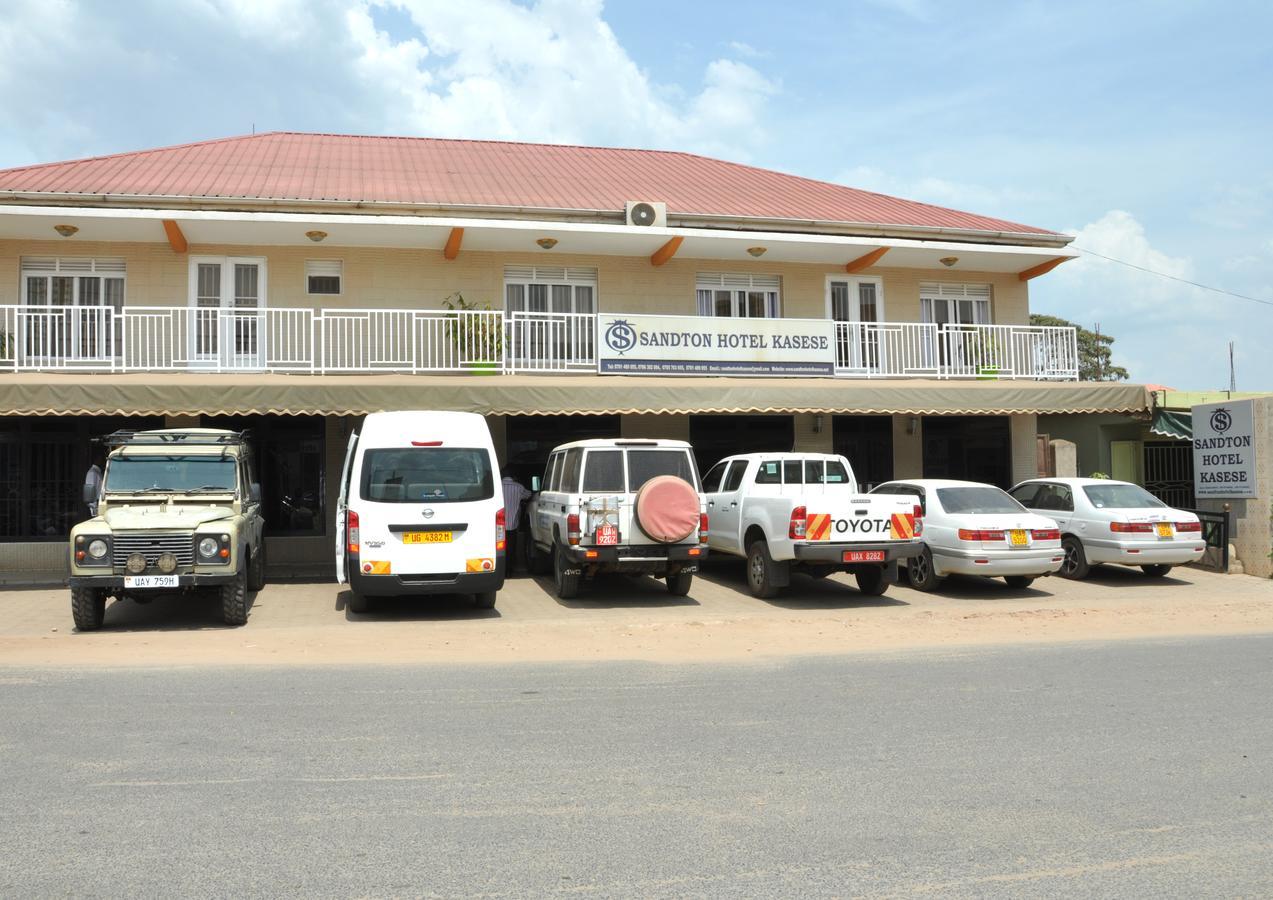 Sandton Hotel Kasese Exterior photo